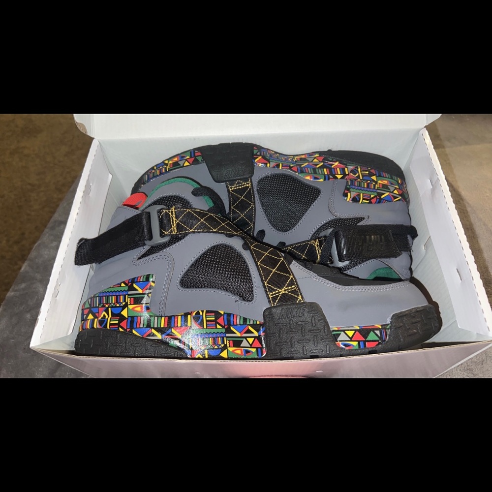 Nike Air Raid “Live Together, Play Together”